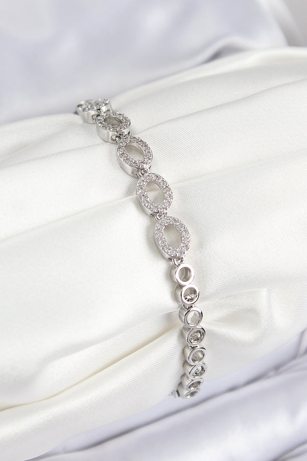 BB7544 - Pirinç Zirkon Taşlı Oval Model Gümüş Renk Kadın Bileklik