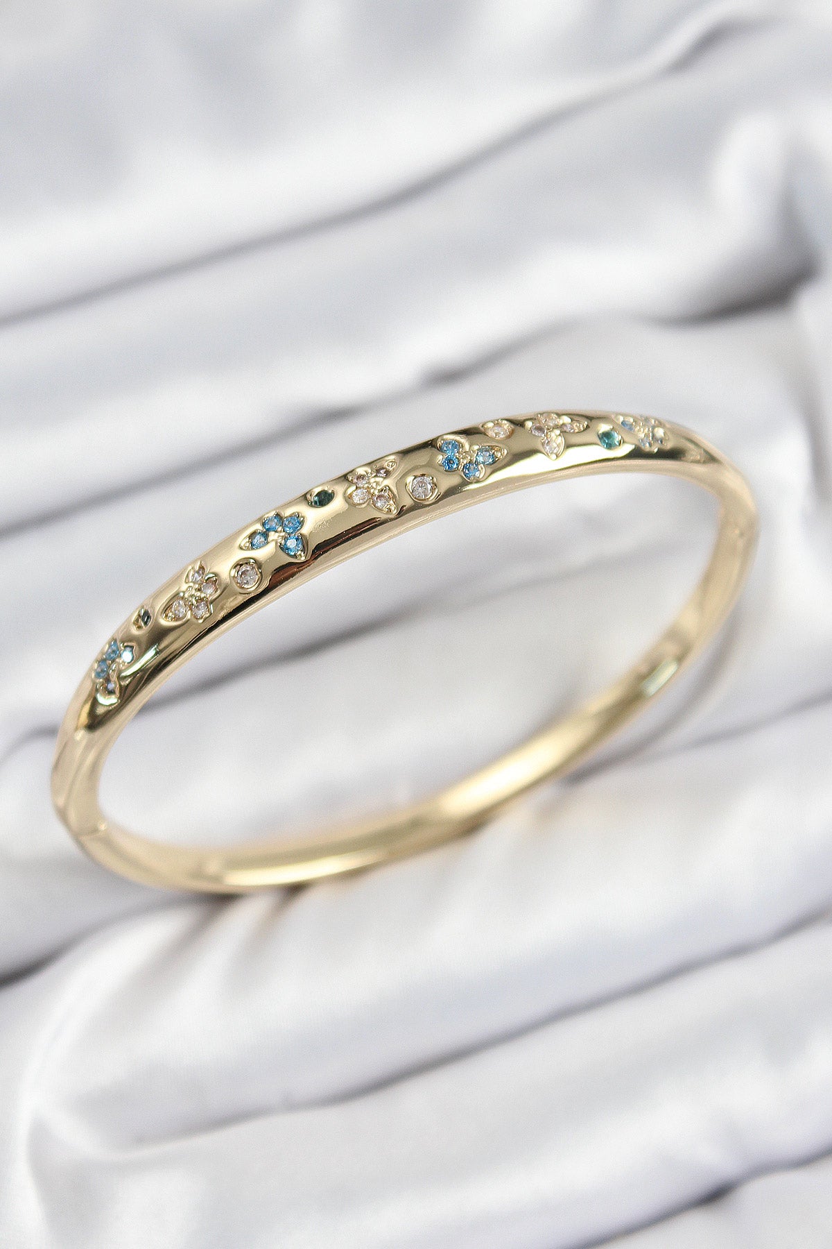 Pirinç Zirkon Taşlı Kelebek Model Gold Renk Kadın Kelepçe - BB7568