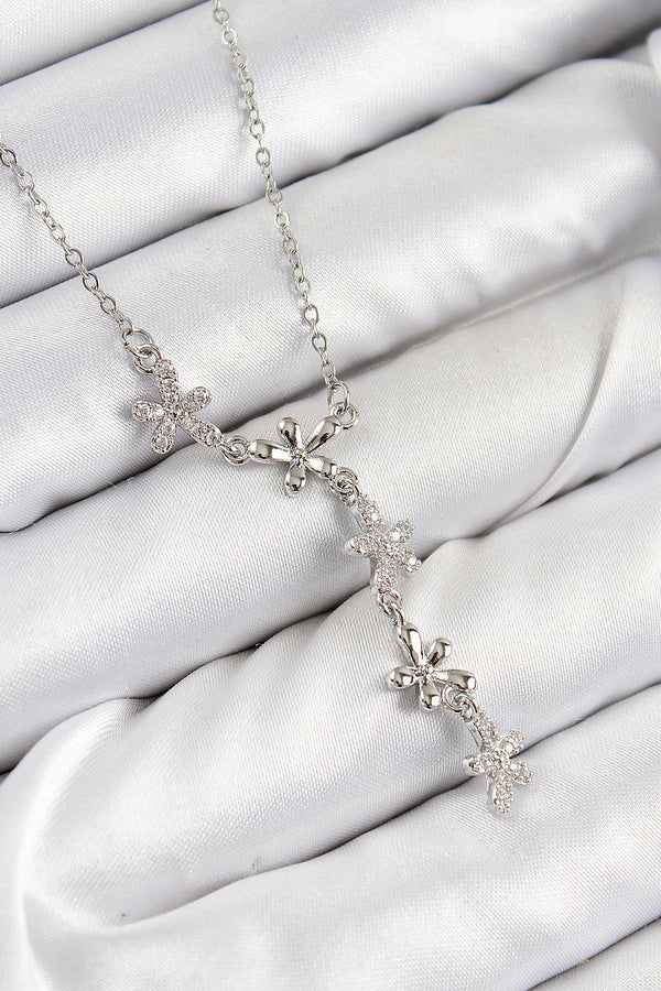 BKO10406 - 316L Çelik Zirkon Taşlı Çiçek Model Gümüş Renk Kadın Kolye