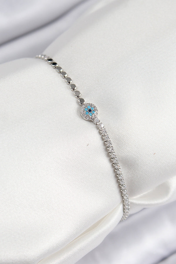 BB7584 - Pirinç Zirkon Taşlı Nazar Model Ezme Zincir Gümüş Renk Kadın Bileklik