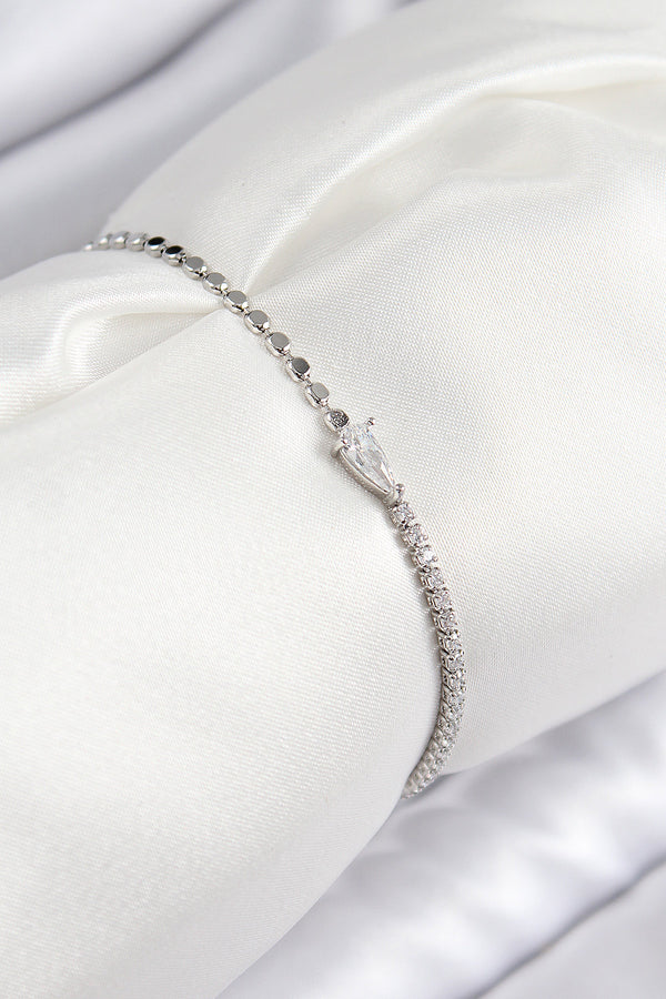 BB7590 - Pirinç Zirkon Taşlı Damla Model Ezme Zincir Gümüş Renk Kadın Bileklik