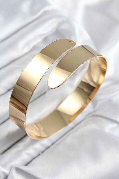 BB7615 - Pirinç Sarmal Model Gold Renk Pazu Bileklik
