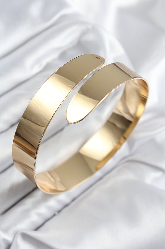 BB7615 - Pirinç Sarmal Model Gold Renk Pazu Bileklik