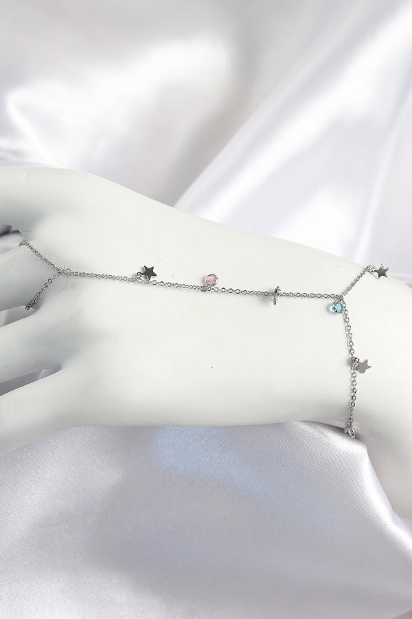 SN708 - Pirinç Renkli Zirkon Taşlı Sallantılı Yıldızlı Model Gümüş Renk Kadın Şahmeran