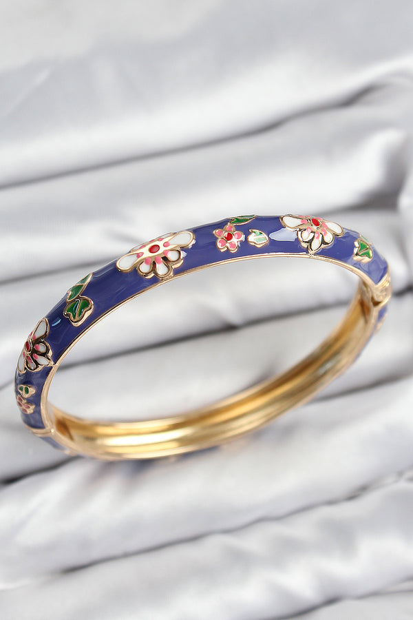 BB7620 - Mineli Pirinç Mor Çiçek Motifli Gold Kadın Kelepçe