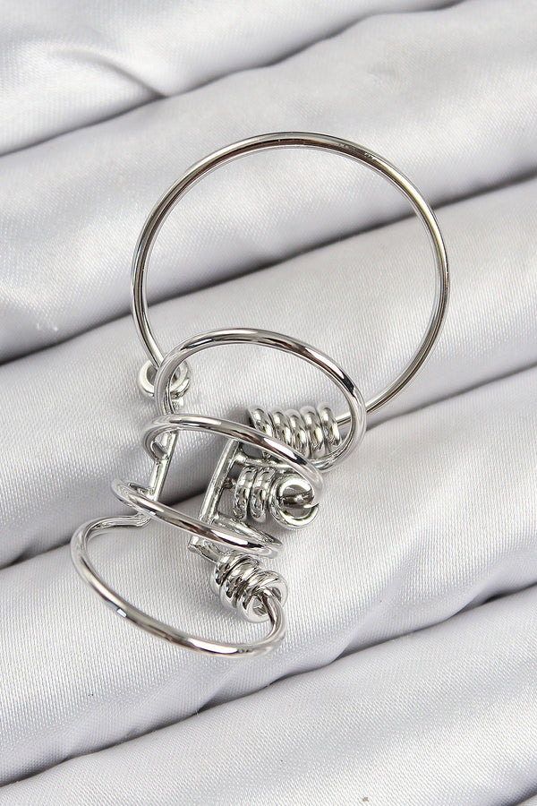 BKP11059 - Pirinç Halkalı Model Gümüş Renk Kıkırdak Küpe