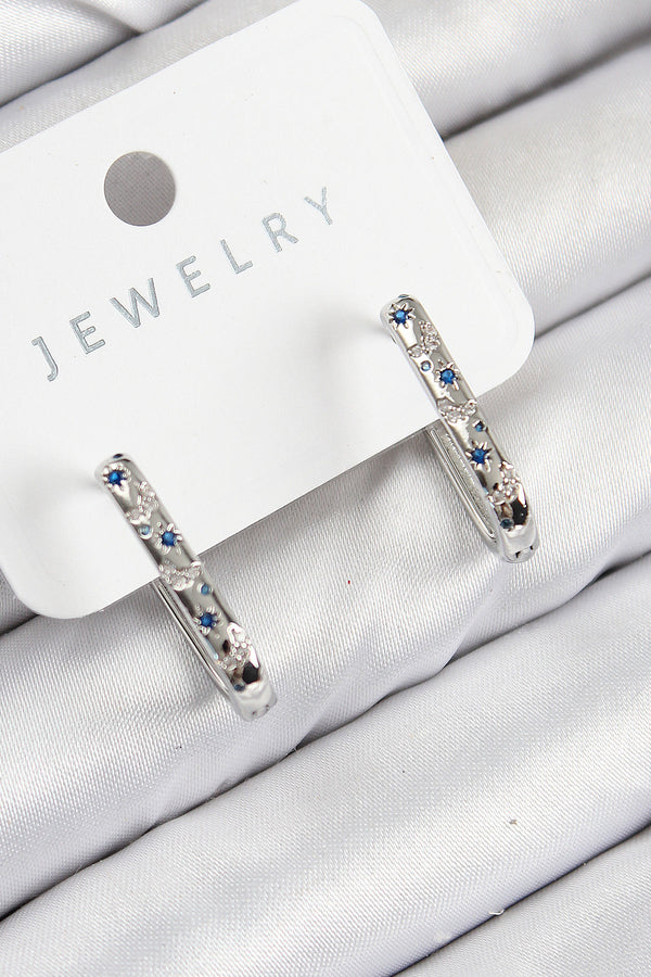 BKP11061 - Pirinç Zirkon Taşlı Çiçek Desenli Model Gümüş Renk Kadın Küpe