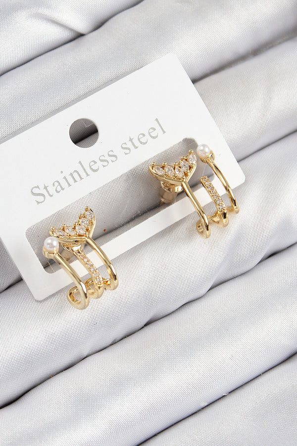 BKP11093 - Pirinç Zirkon Taşlı İnci Detaylı Balık Kuyruğu Model Gold Renk Kadın Küpe