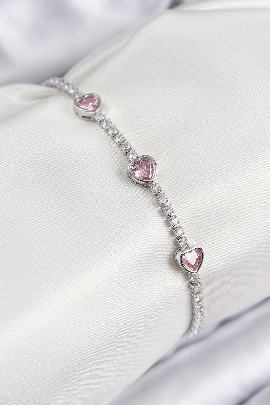 BB7686 - Pirinç Zirkon Taşlı Pembe Kalp Model Gümüş Renk Kadın Bileklik