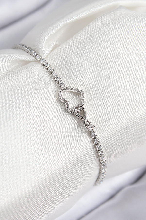 BB7692 - Pirinç Zirkon Taşlı Sonsuzluk Kalp Model Gümüş Renk Kadın Bileklik