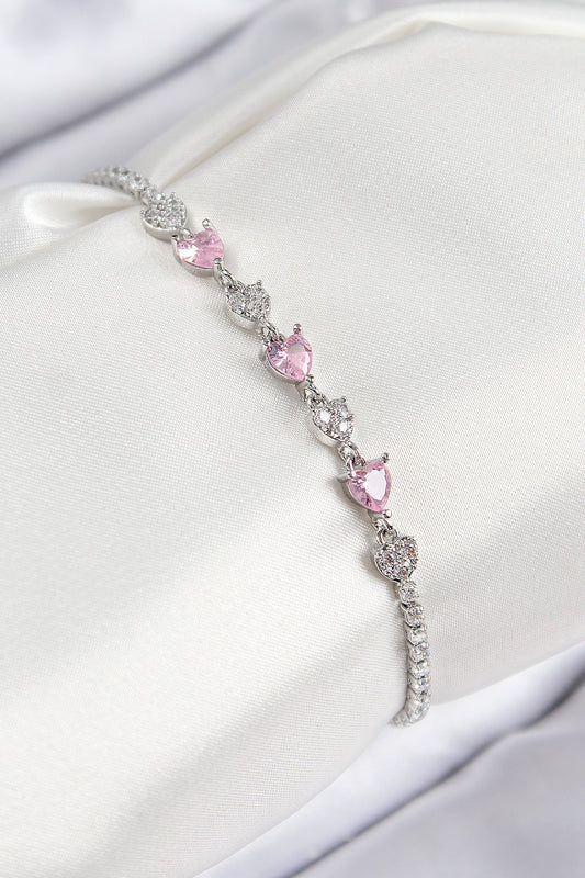 BB7698 - Pirinç Zirkon Taşlı Pembe Kalp Model Gümüş Renk Kadın Bileklik