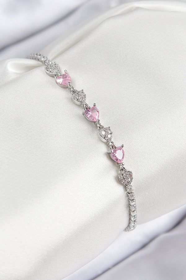 BB7698 - Pirinç Zirkon Taşlı Pembe Kalp Model Gümüş Renk Kadın Bileklik