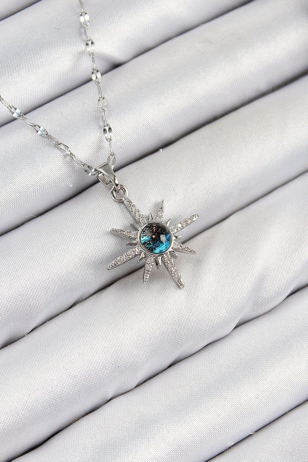 BKO10443 - 316L Çelik Zirkon Taşlı Kutup Yıldızı Model Gümüş Renk Kadın Kolye