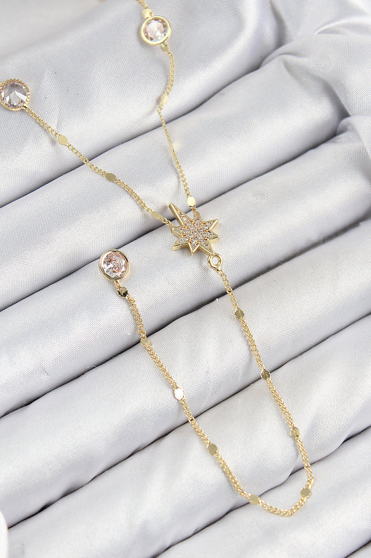 BKO10452 - Pirinç Zirkon Taşlı Kutup Yıldızı Model Gold Renk Y Kolye