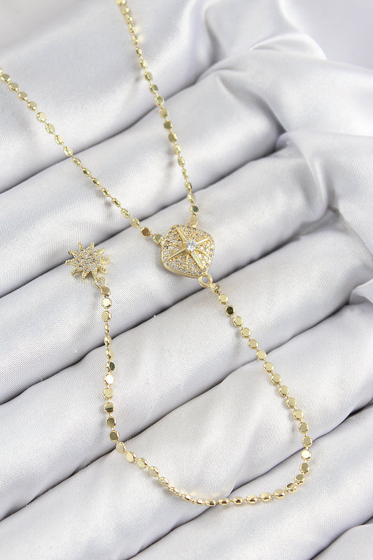 BKO10471 - Pirinç Zirkon Taşlı Ezme Zincirli Madalyon Model Gold Renk Y Kolye