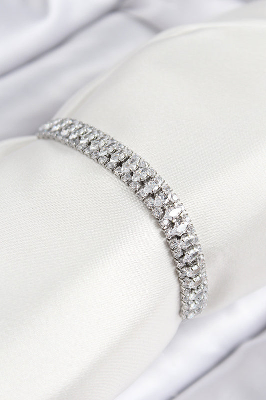 BB7716 - Pirinç Zirkon Taşlı Tennıs Model Gümüş Renk Asansörlü Kadın Bileklik