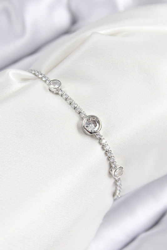 BB7732 - Pirinç Zirkon Taşlı Daire Model Gümüş Renk Asansörlü Kadın Bileklik