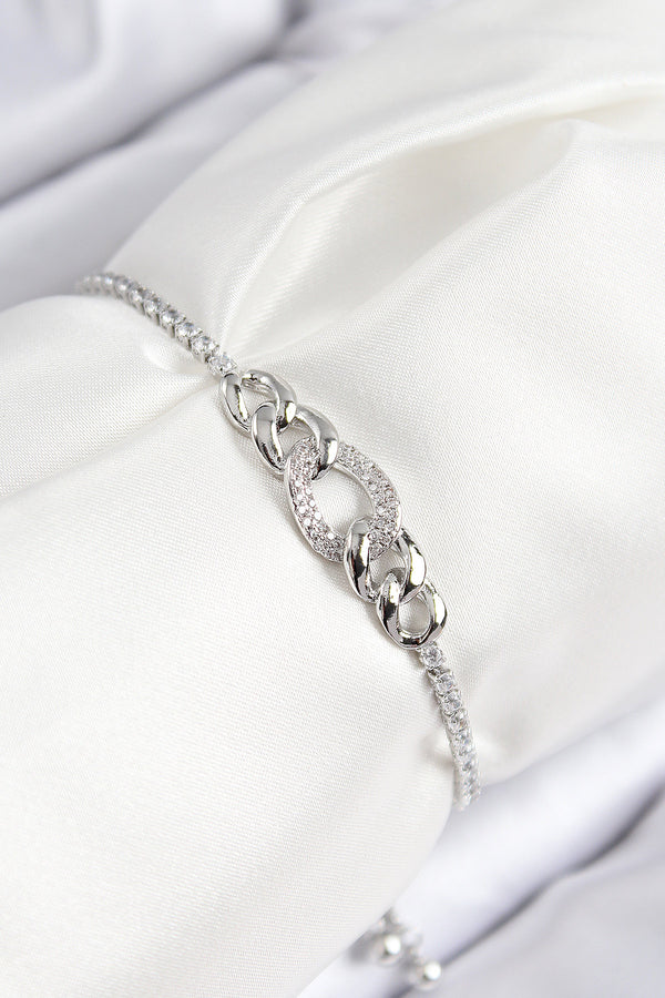 BB7734 - Pirinç Zirkon Taşlı Zincir Model Gümüş Renk Asansörlü Kadın Bileklik