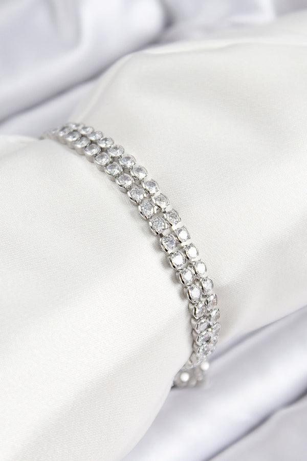 BB7738 - Pirinç Zirkon Taşlı Çift Sıra Model Gümüş Renk Asansörlü Kadın Bileklik