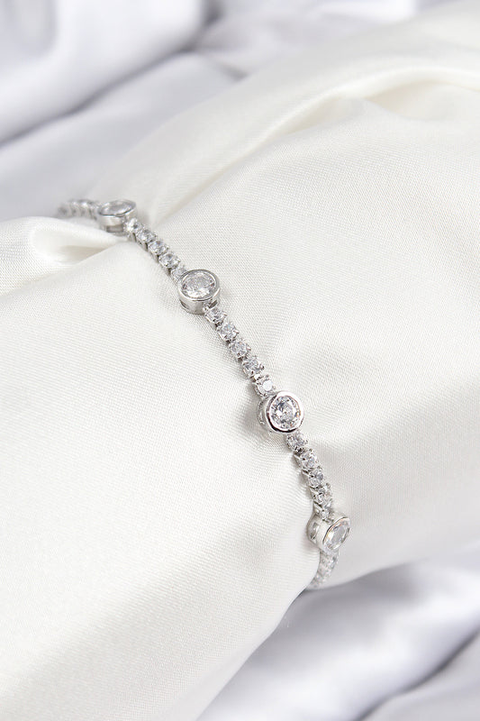 BB7744 - Pirinç Zirkon Taşlı Daire Model Gümüş Renk Asansörlü Kadın Bileklik