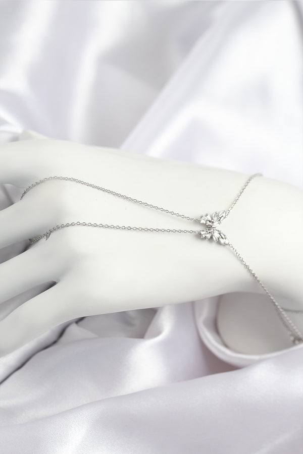 SN716 - Pirinç Zirkon Taşlı Kelebek Model Gümüş Renk Şahmeran