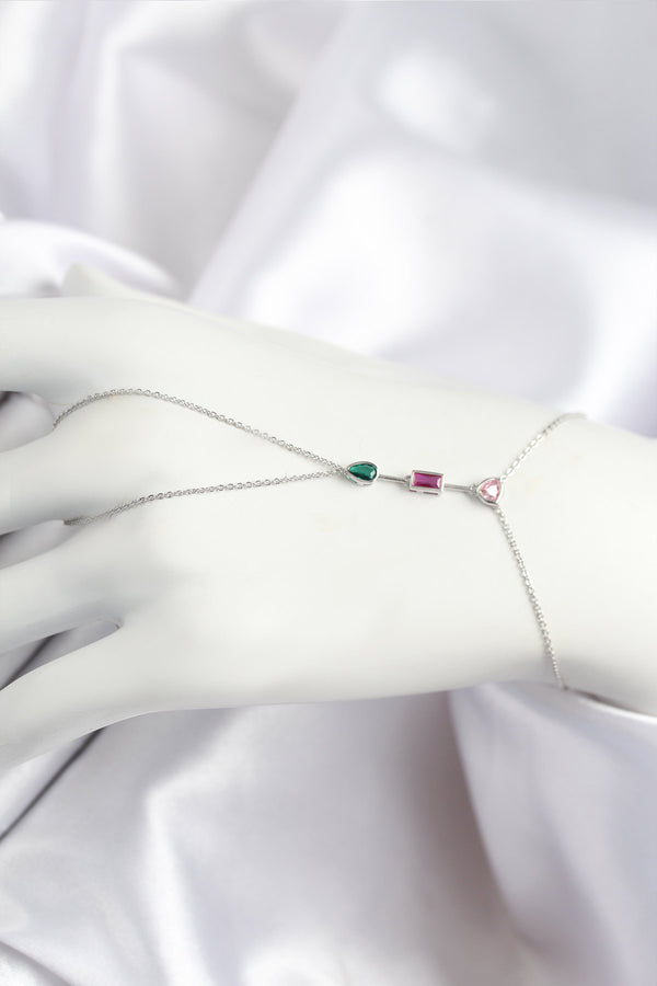 SN722 - Pirinç Renkli Zirkon Taşlı Model Gümüş Renk Şahmeran