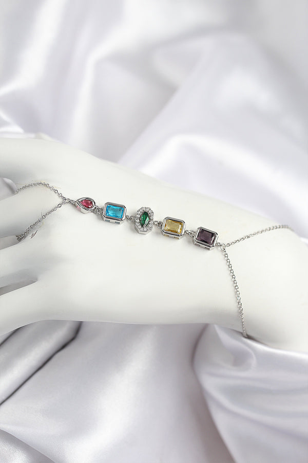 SN724 - Pirinç Renkli Zirkon Taşlı Model Gümüş Renk Şahmeran