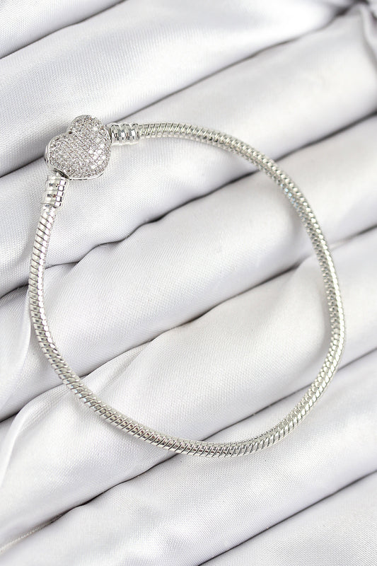 BB7803 - Pirinç Charm Zirkon Taşlı Kalp Model Gümüş Renk Kadın Bileklik