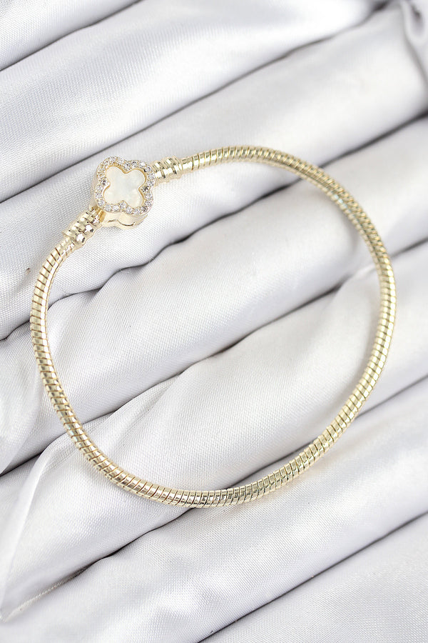 BB7805 - Pirinç Charm Zirkon Taşlı Yonca Model Gold Renk Kadın Bileklik