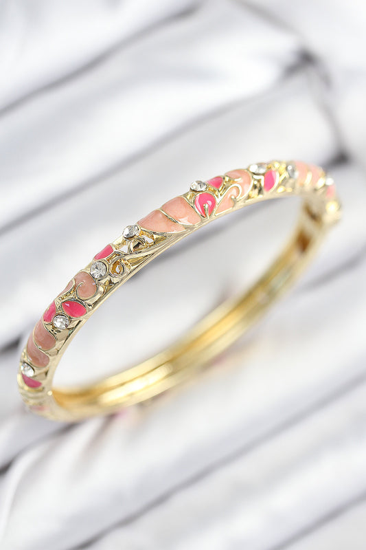 BB7818 - Mineli Pirinç Zirkon Taşlı Pembe Çiçek Motifli Gold Kadın Kelepçe