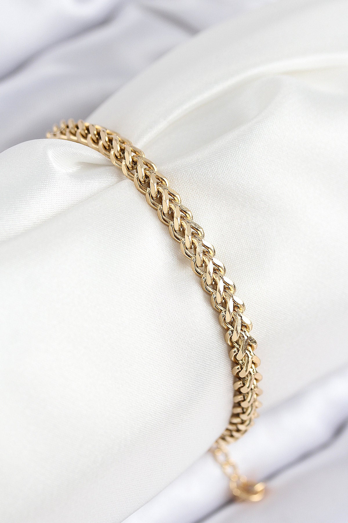 316L Çelik Örgü Zincir Model Gold Renk Kadın Bileklik - BB7839