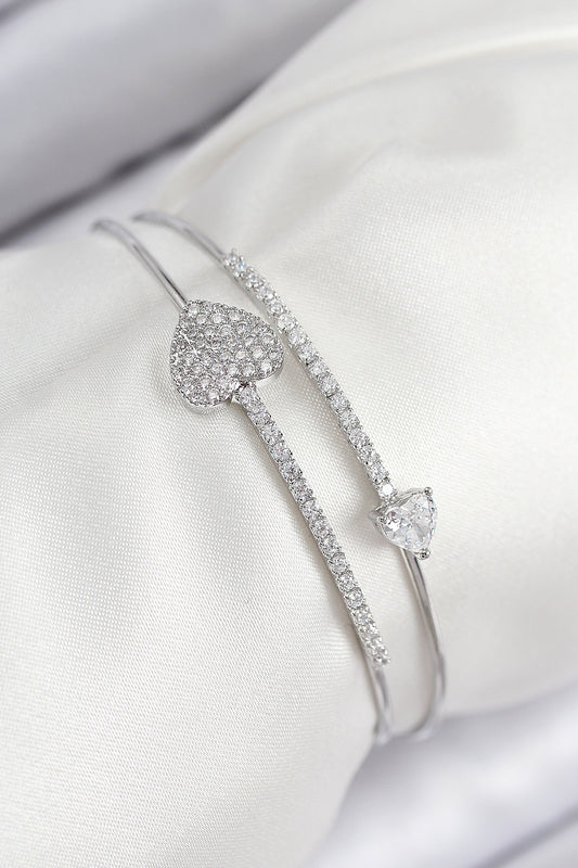 BB7852 - Pirinç Zirkon Taşlı Kalp Model Gümüş Renk Kadın Bileklik