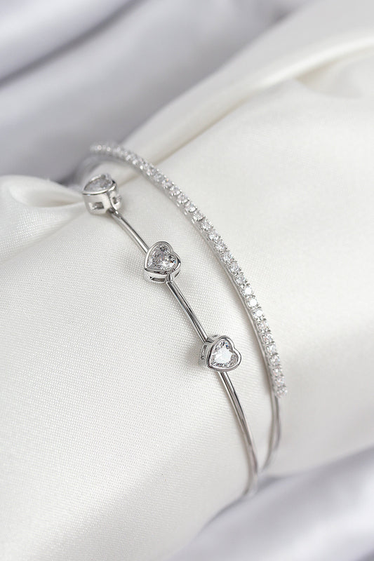 BB7862 - Pirinç Zirkon Taşlı Kalp Model Gümüş Renk Kadın Bileklik