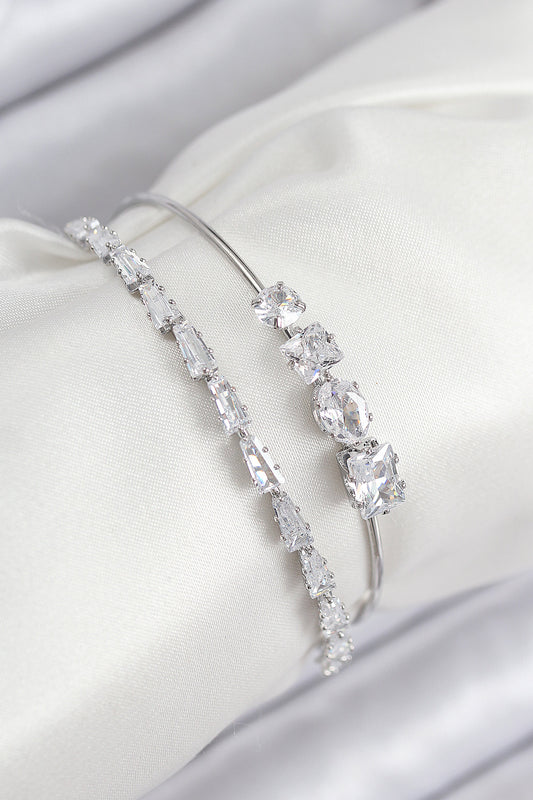 BB7866 - Pirinç Zirkon Taşlı Su Yolu Model Gümüş Renk Kadın Bileklik