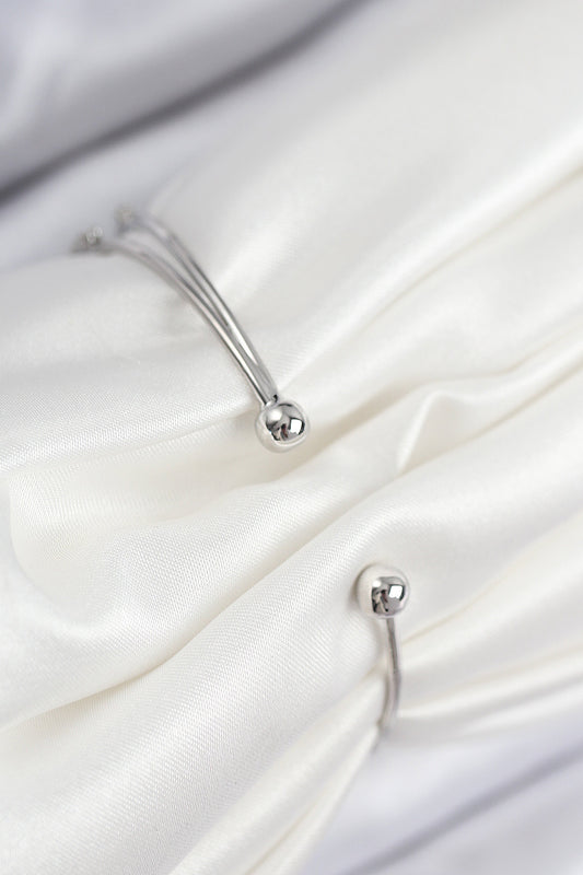 BB7866 - Pirinç Zirkon Taşlı Su Yolu Model Gümüş Renk Kadın Bileklik