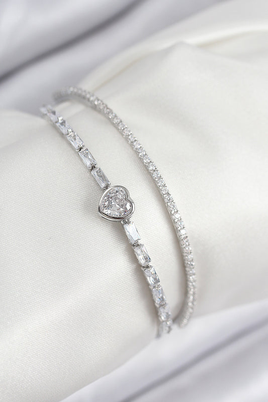 BB7874 - Pirinç Zirkon Taşlı Kalp Model Gümüş Renk Kadın Bileklik