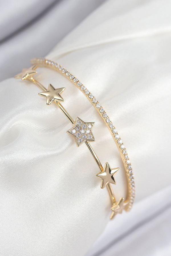 BB7877 - Pirinç Zirkon Taşlı Yıldız Model Gold Renk Kadın Bileklik