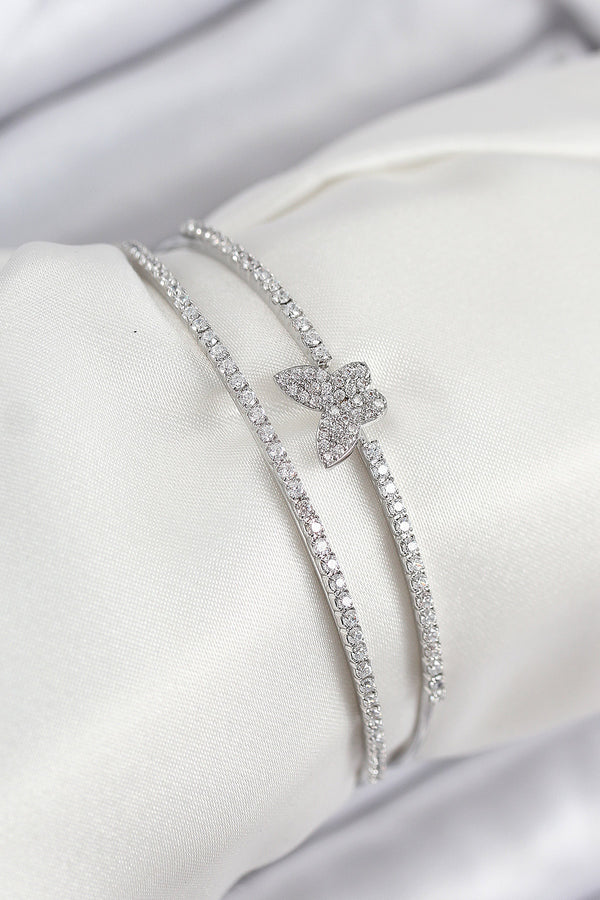 BB7892 - Pirinç Zirkon Taşlı Kelebek Model Gümüş Renk Kadın Bileklik