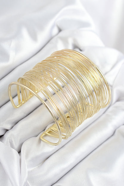 BB7895 - Pirinç Tel Sarma Model Gold Renk Kadın Bileklilk