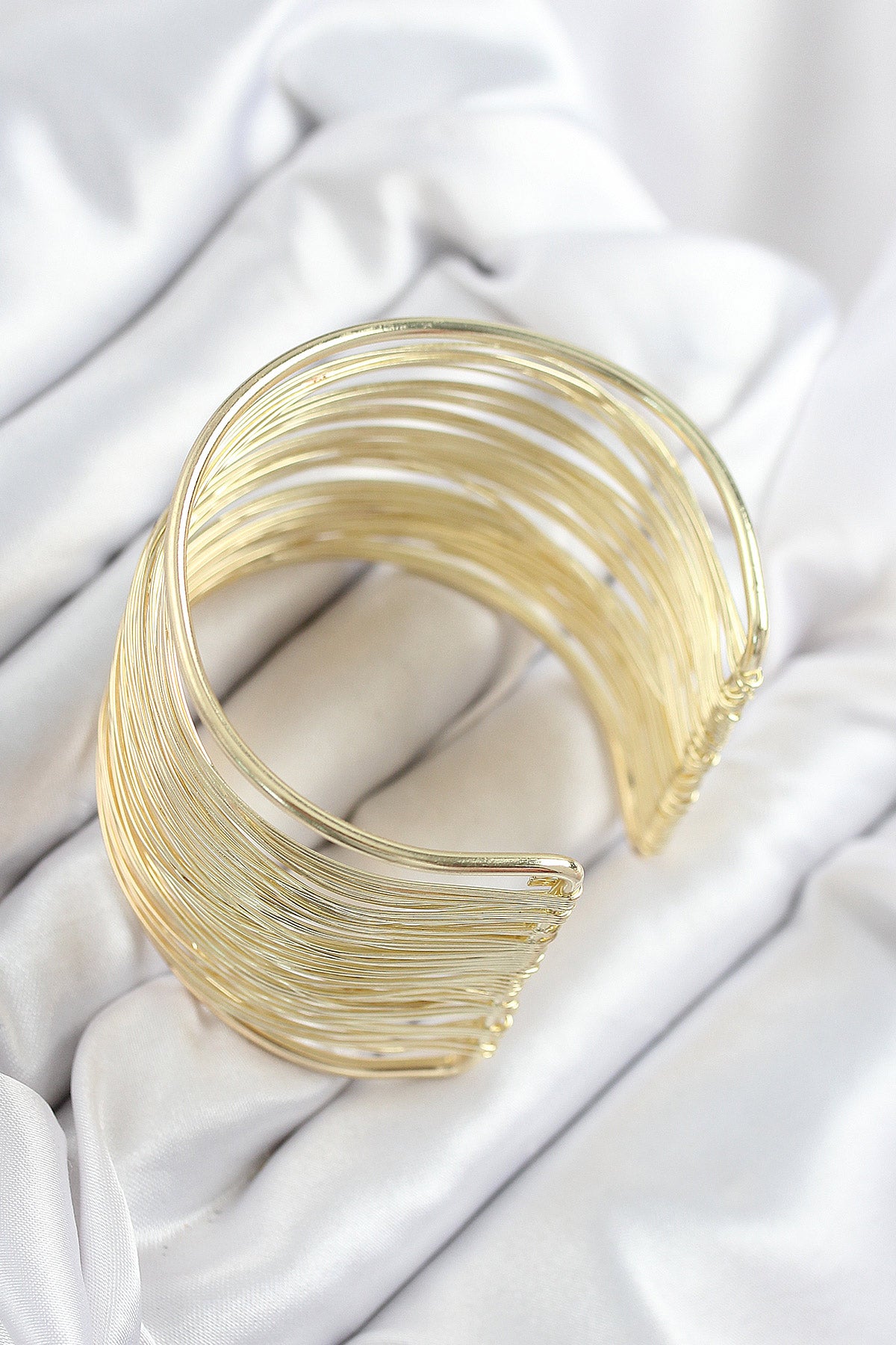 BB7895 - Pirinç Tel Sarma Model Gold Renk Kadın Bileklilk
