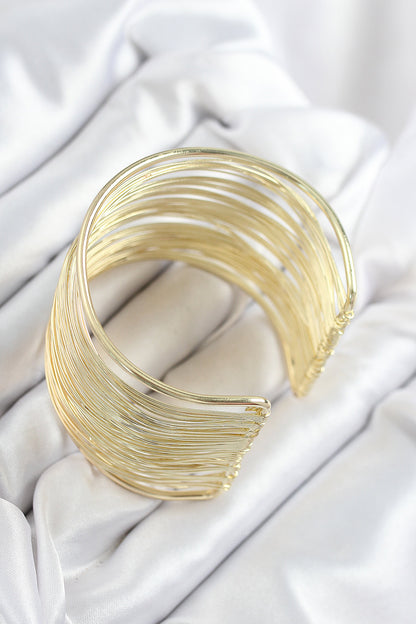 BB7895 - Pirinç Tel Sarma Model Gold Renk Kadın Bileklilk