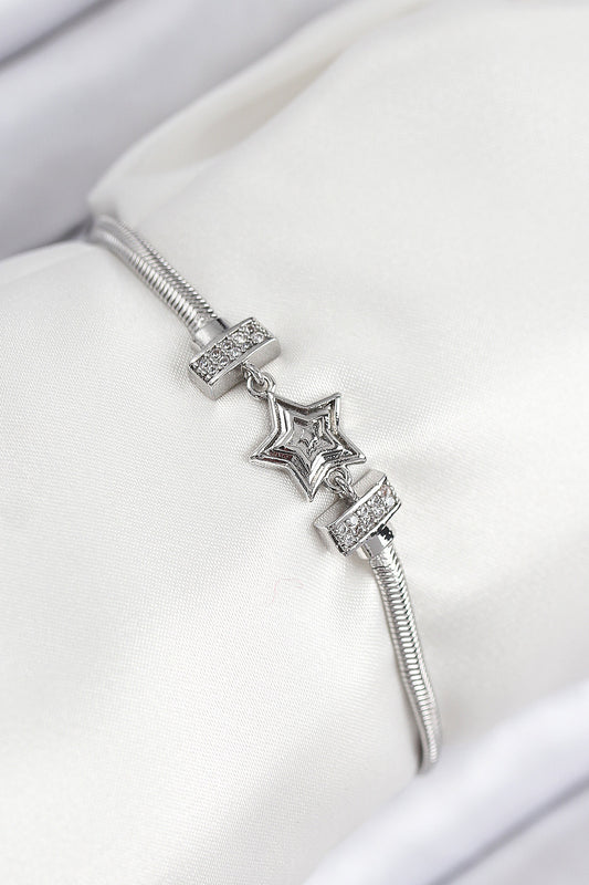 BB7902 - Pirinç Zirkon Taşlı Yıldız Model Gümüş Renk Kadın Bileklik