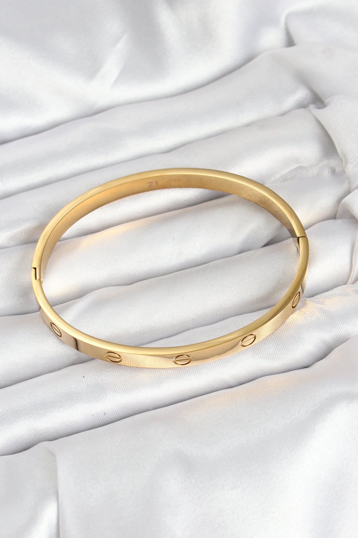 316L Çelik Gold Renk 65 mm Kadın Kelepçe Bileklik - BB7912