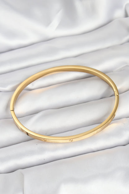 316L Çelik Gold Renk 65 mm İnce Kadın Kelepçe Bileklik - BB7915