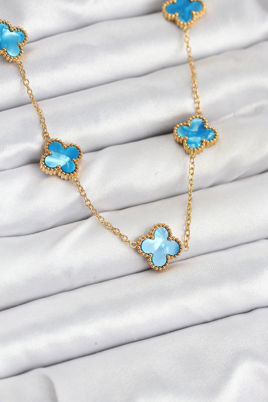 BKO10566 - 316L Çelik Zincir Gold Buz Mavisi Renk Yonca Kolye