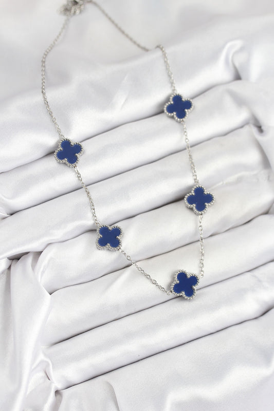 BKO10587 - 316L Çelik Zincir Gümüş Lacivert Renk Yonca Kadın Kolye