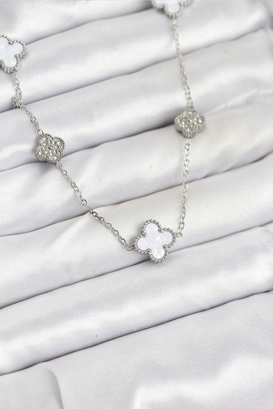 BKO10588 - 316L Çelik Zincir Gümüş Renk Beyaz ve Zirkon Taşlı Yonca Kadın Kolye