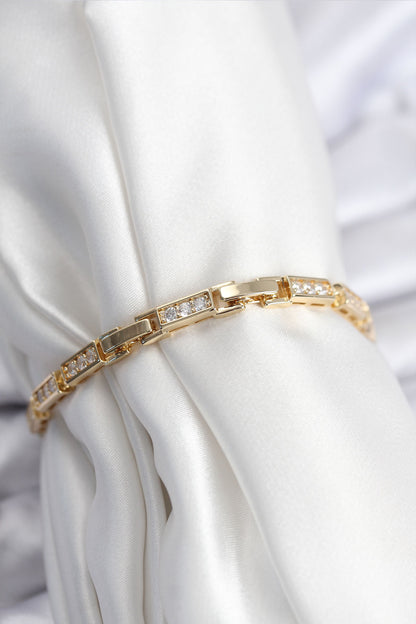 BB7930 - Pirinç VIP Seri Gold Renk Parçalı Model Kadın Bileklik