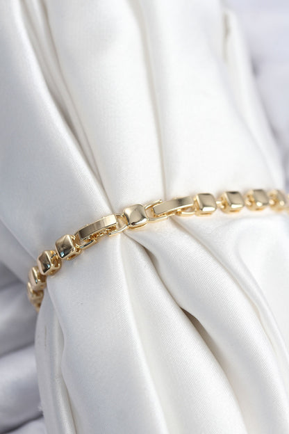 Pirinç VIP Seri Zirkon Taşlı Gold Renk Kadın Bileklik - BB7938