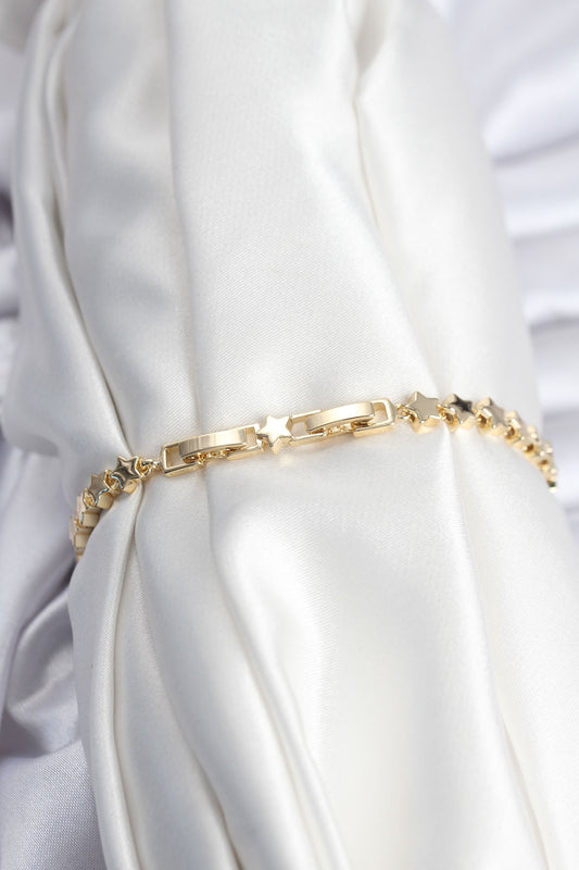 BB7939 - Pirinç VIP Seri Gold Renk Sıralı Yıldız Model Kadın Bileklik